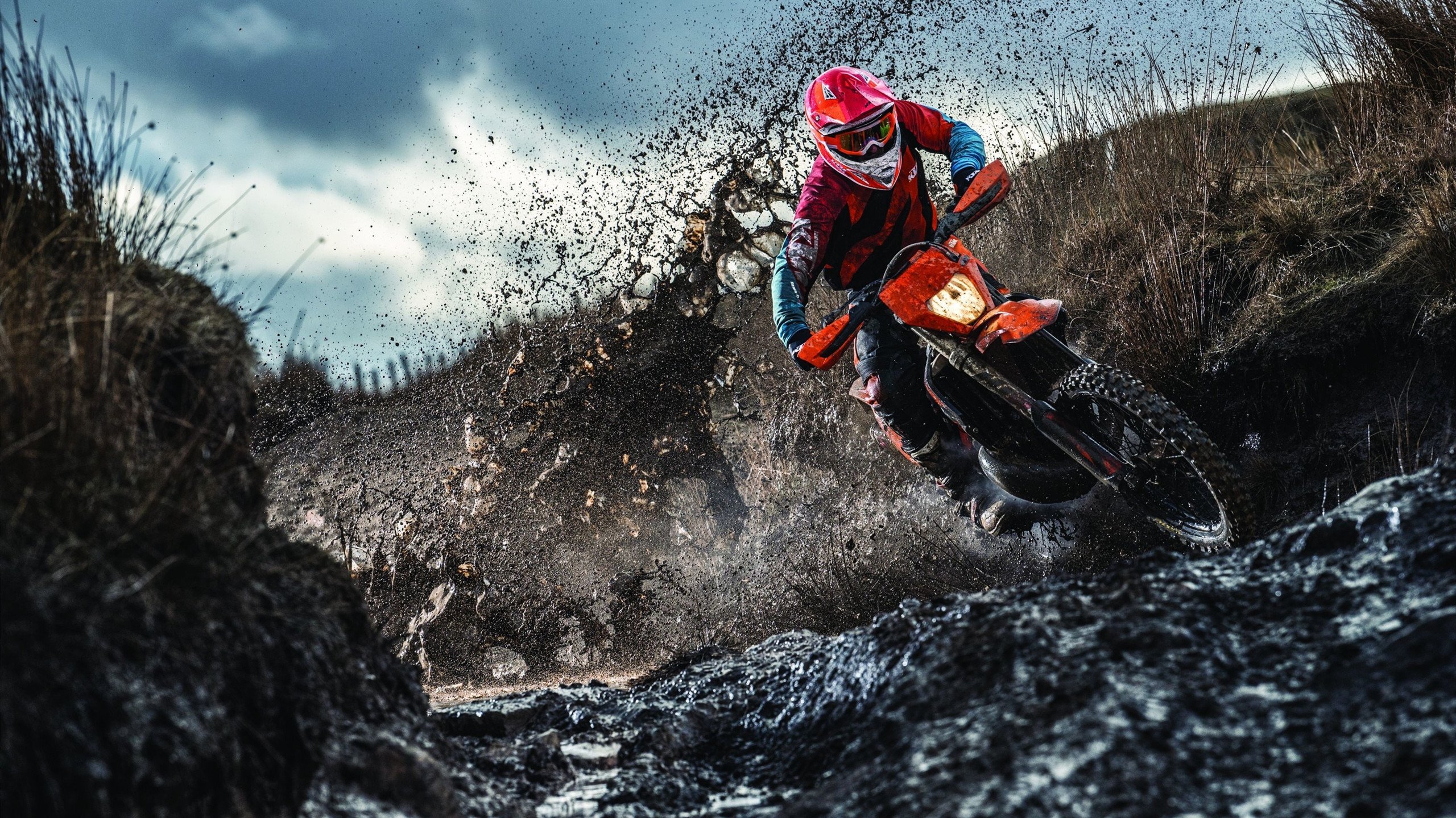 开云体育在线-和平精英全国极限挑战赛燃爆全场，战术应变获胜关键，和平精英极限特训宣传片